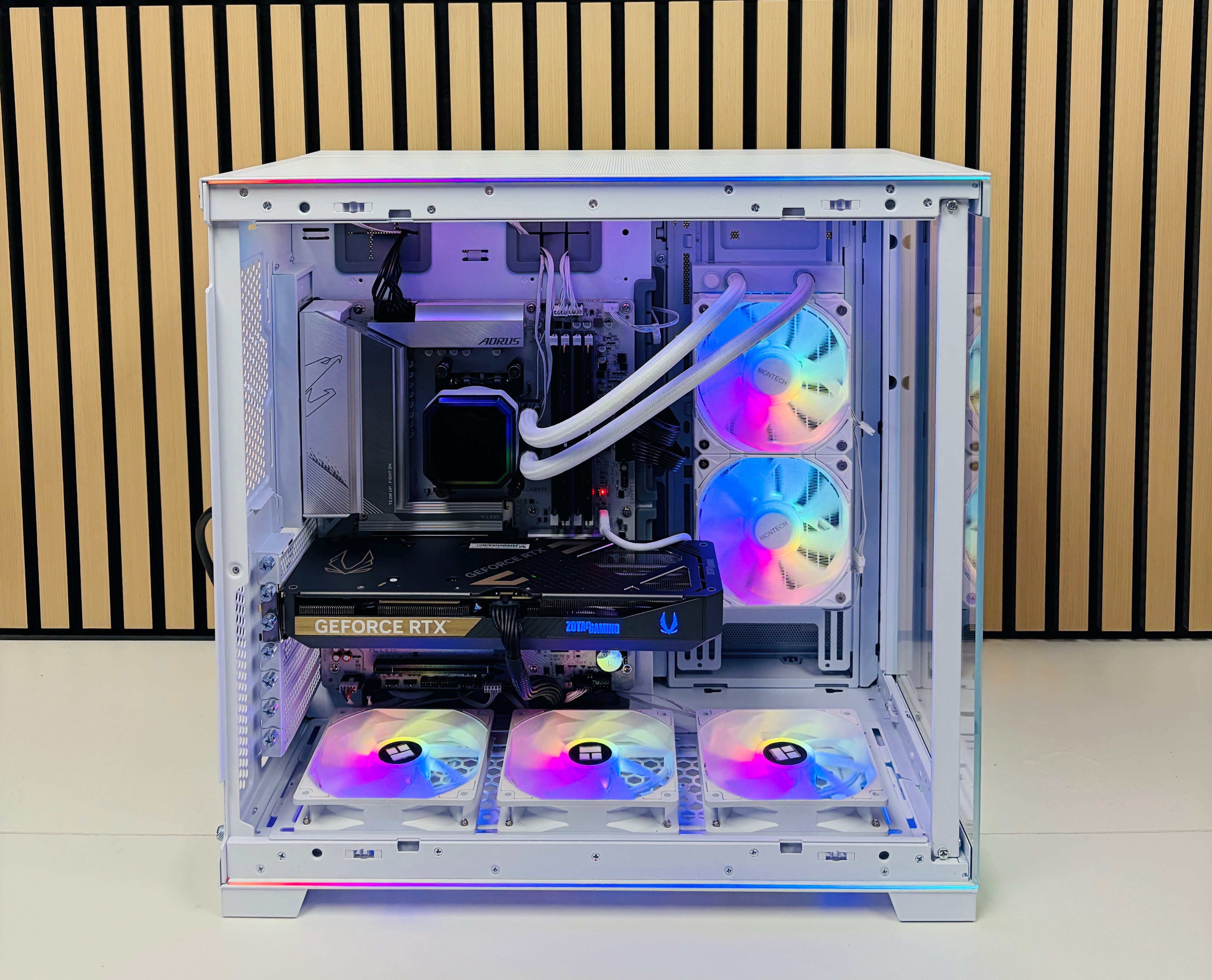 Gaming PC Ryzen 7/32GB RAM/2TB RTX 5070 GPU