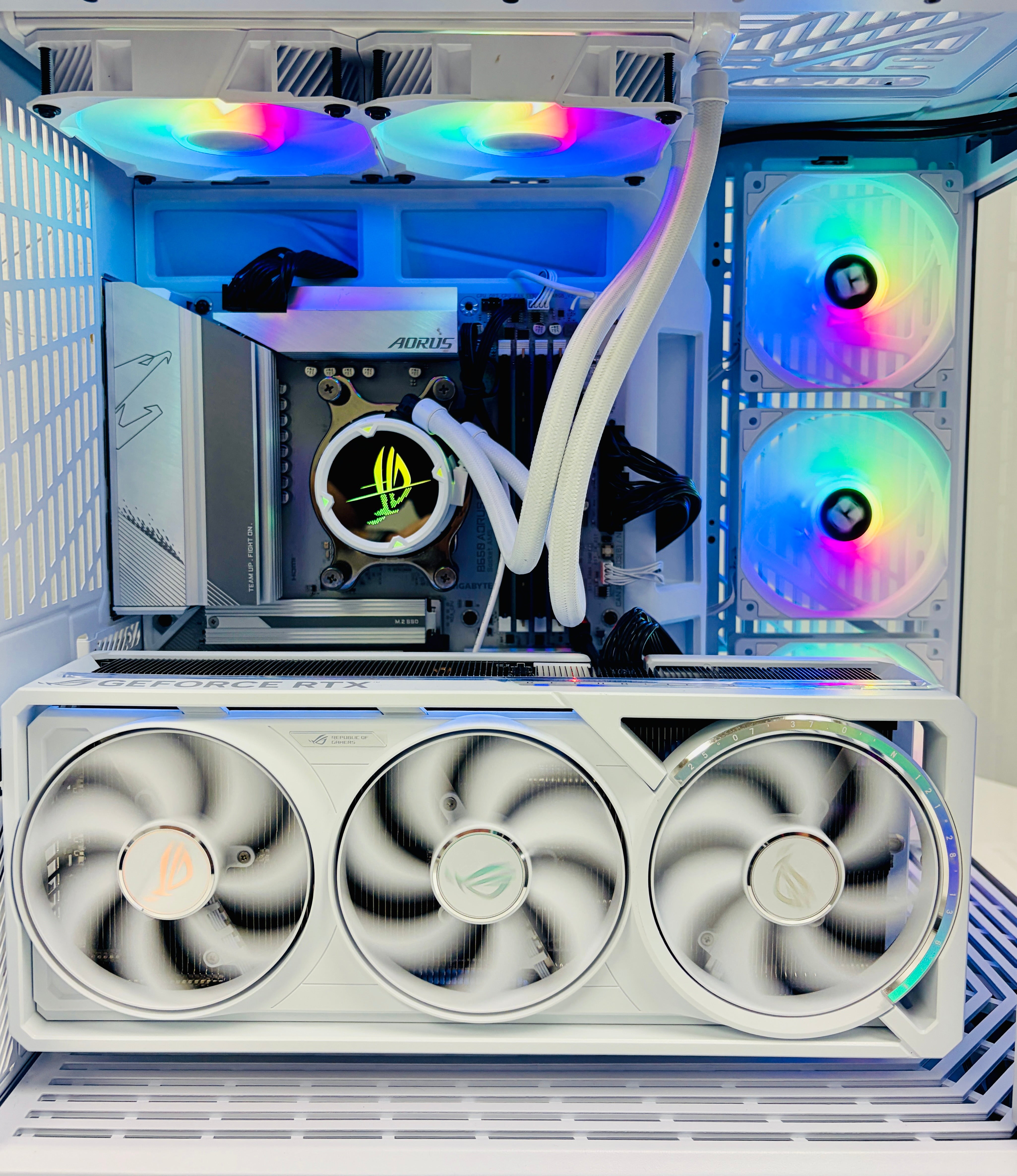 Gaming PC Ryzen 9/32GB RAM/2TB RTX 5080 GPU