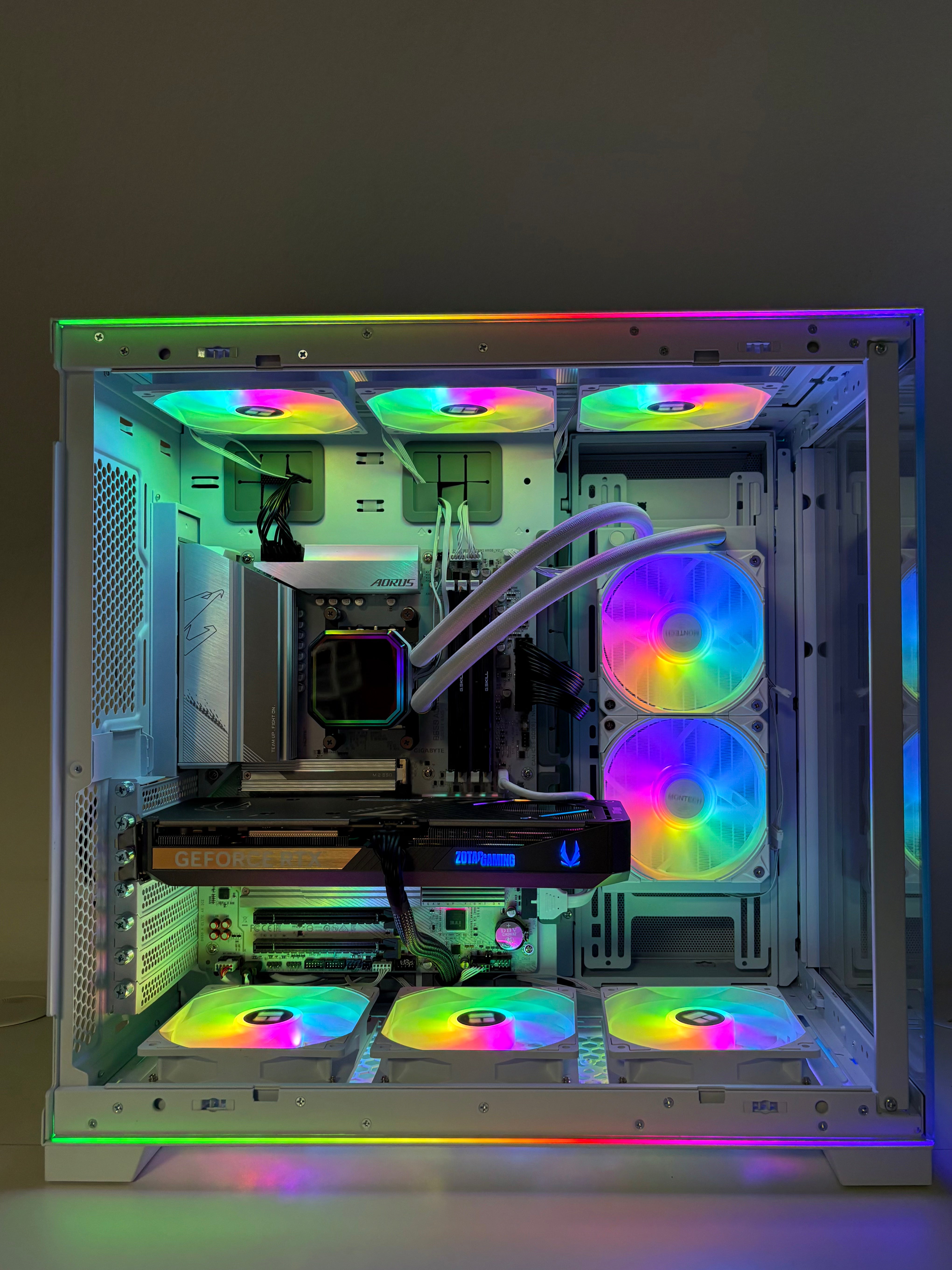 Gaming PC Ryzen 7/32GB RAM/2TB RTX 5070 GPU